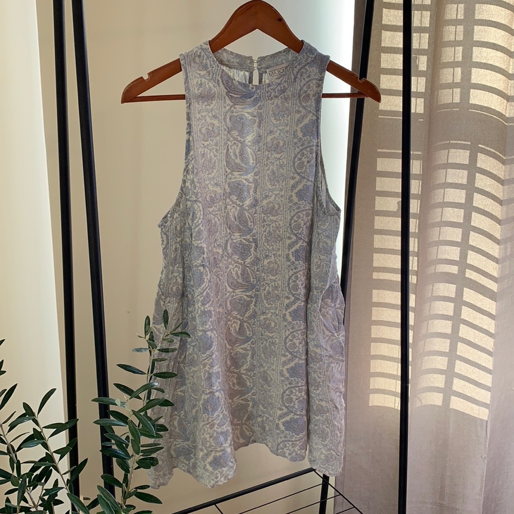 Flowy with texture print dress